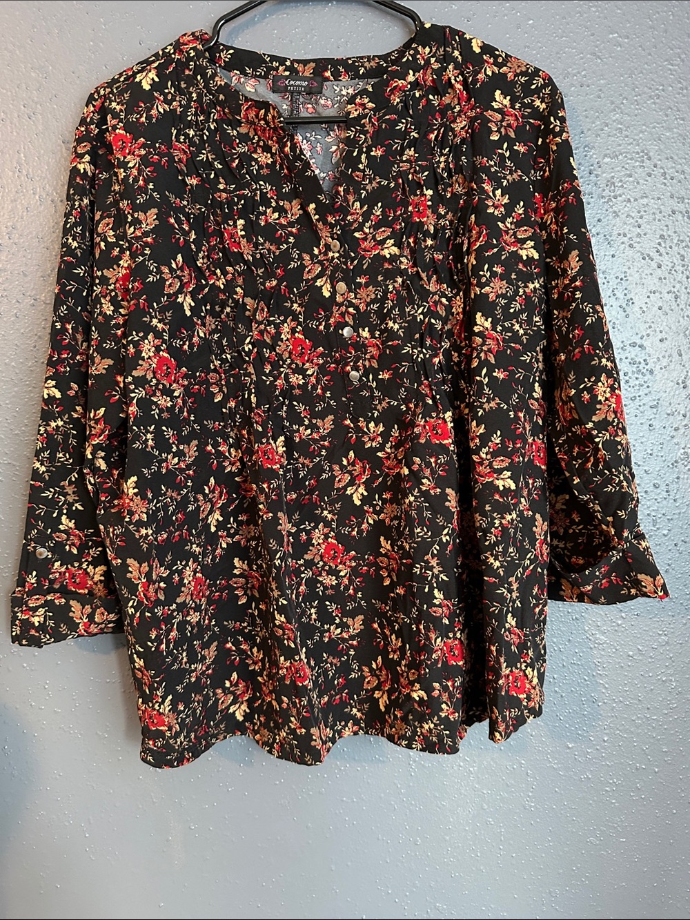 Cocomo Black Floral Button-Front Tunic with Red and Cream Blooms size LP